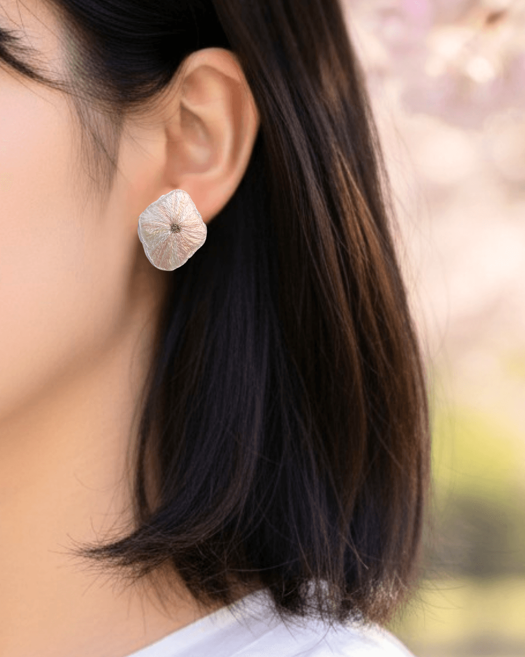 【手刺繍ピアス/イヤリング】春の訪れ:おでかけ〜お花見:儚く愛らしい桜ピンク:かわいい大人になりたい日の装身具/irei | 8枚目