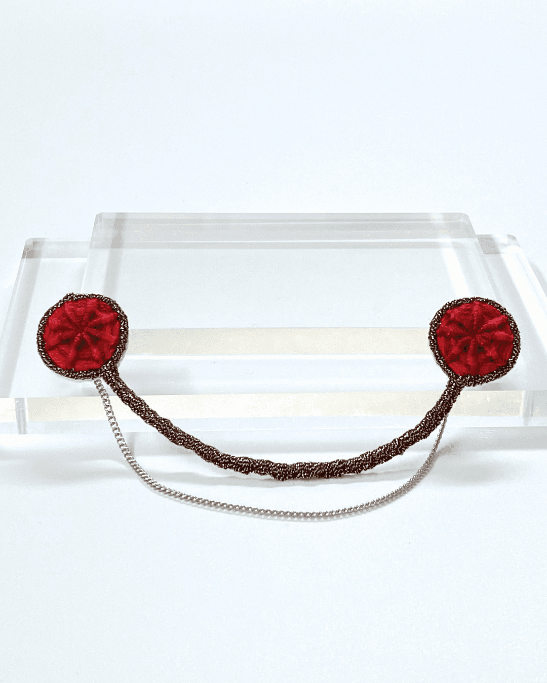 【刺繍ブローチ】ネックレスのように襟元を飾るオンリーワンな手刺繍のピンブローチ 12月25日までの限定 | 4枚目